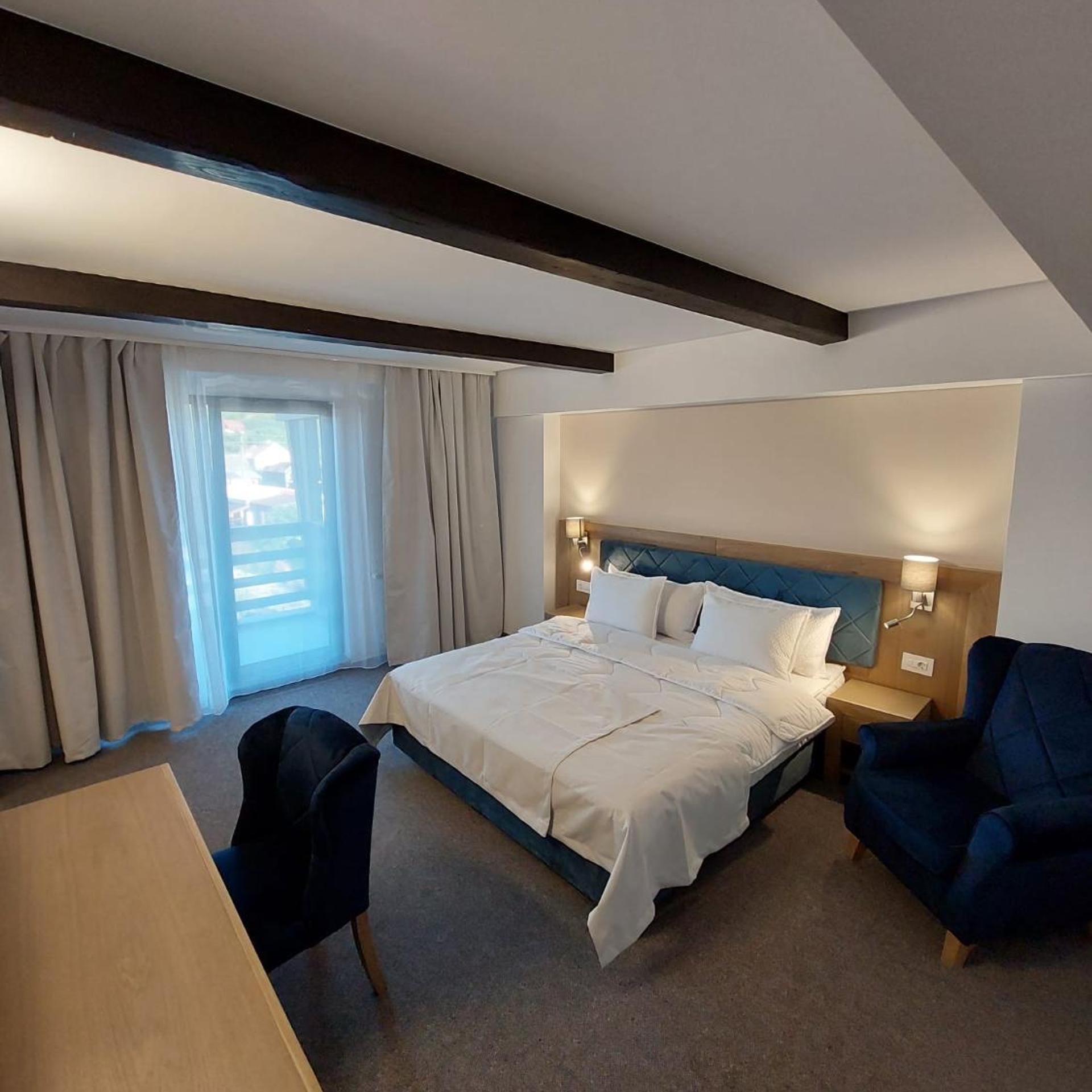 HOTEL WOLF 16/47