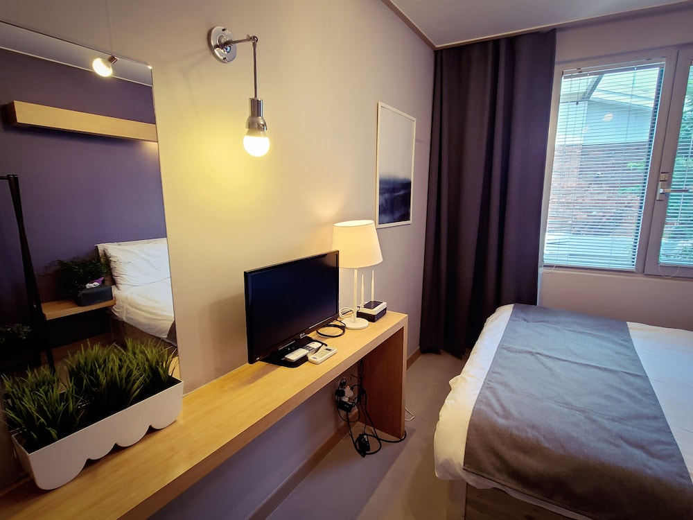 DW Design Residence 9/70