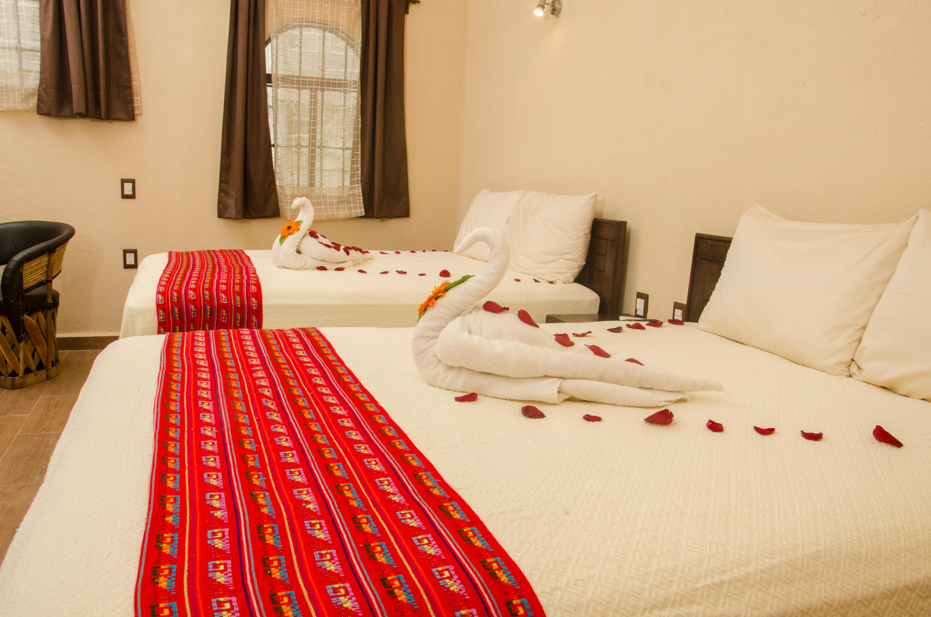 3 Bedrooms, House
