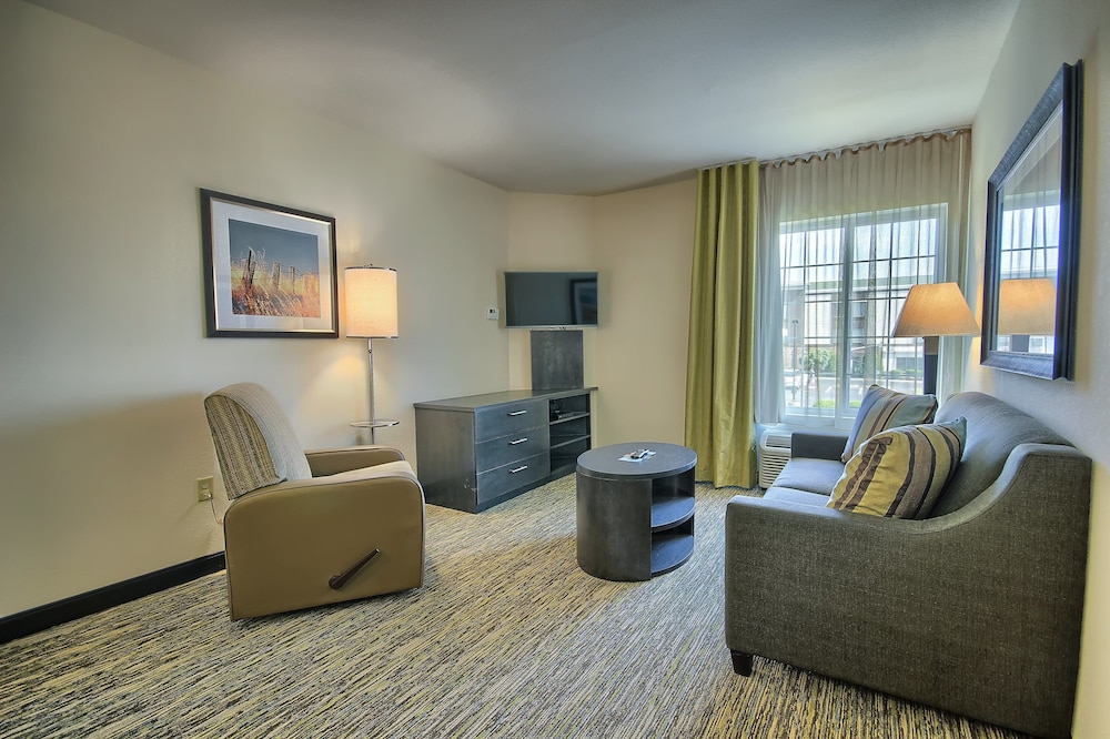 CANDLEWOOD SUITES COLUMBUS - GROVE CITY 25/40
