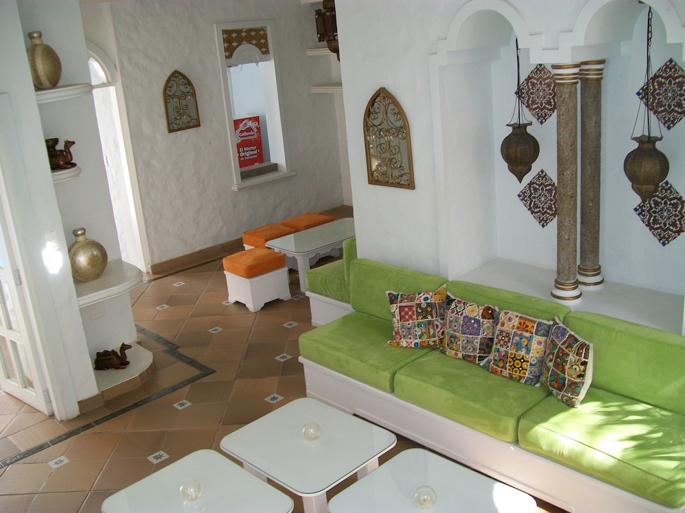 Santorini Hotel And Resort 7/87