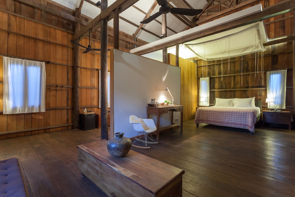 Sala Lodges 30/50
