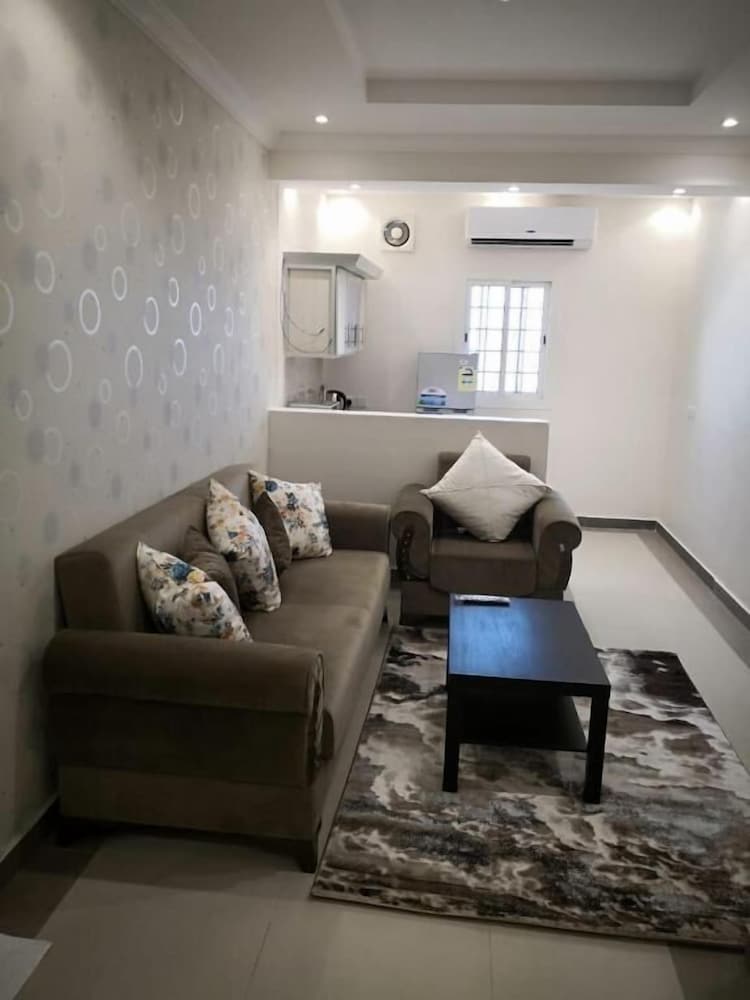 شقق ديور إن الفندقية(Dior Inn serviced apartments) 16/27
