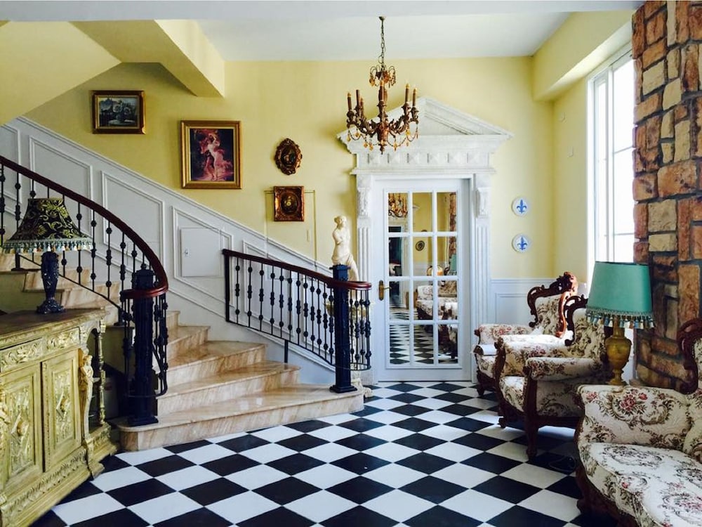 Chateau De France 28/50