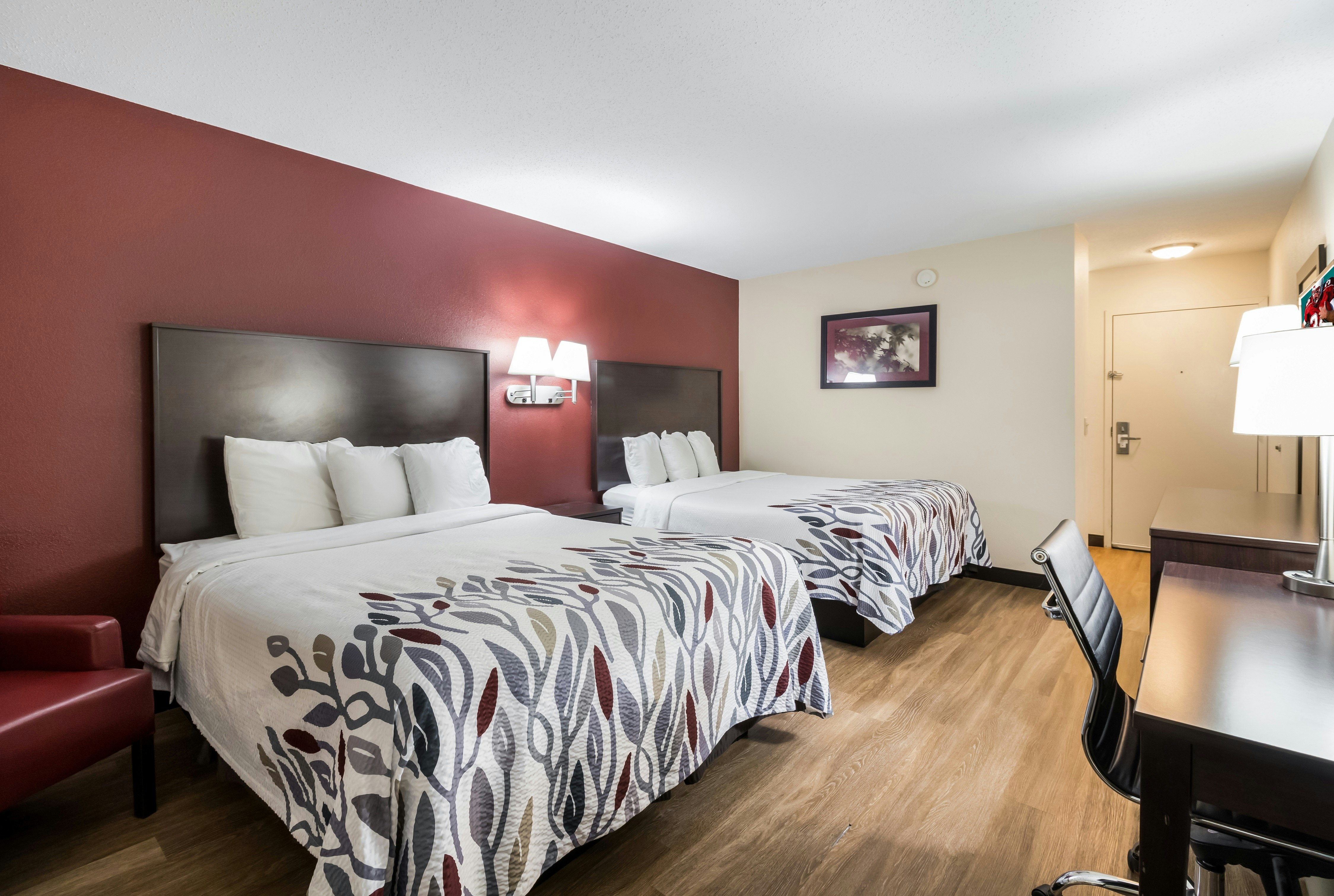 NON-SMOKING DELUXE 2 QUEEN BEDS, MICRO-FRIDGE