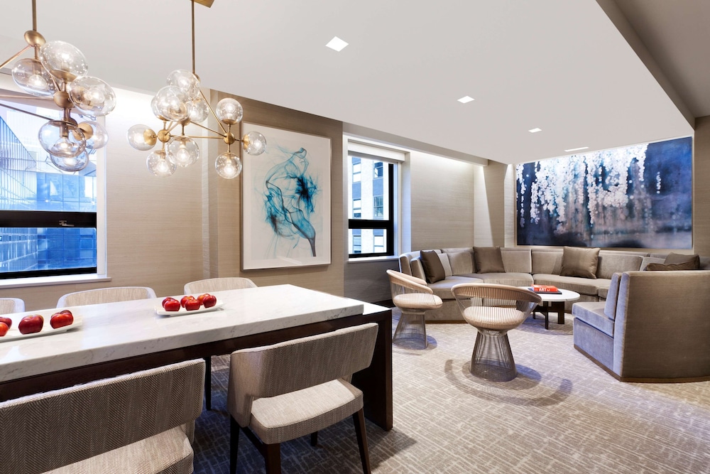 Hyatt Grand Central New York 66/88