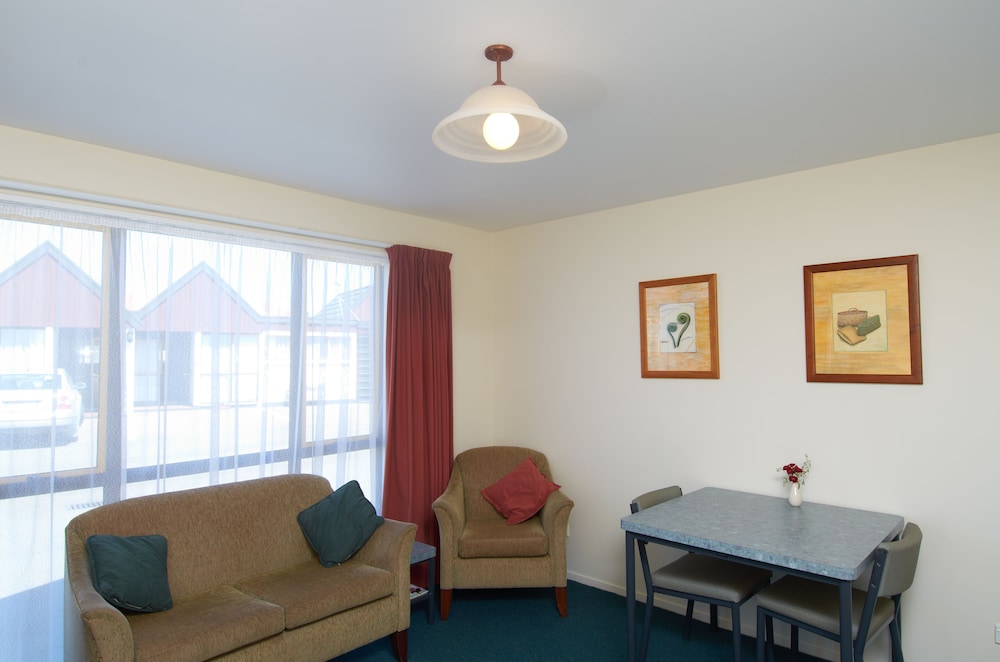 Bavarian Motel 29/42