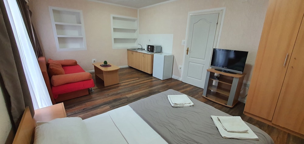 Martinovic Rooms 25/41