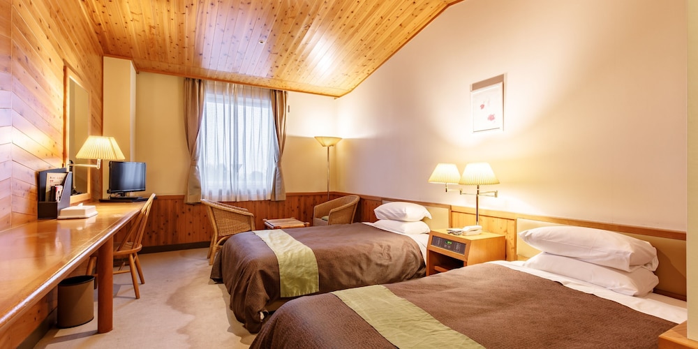 ROOM, TWIN BEDS
