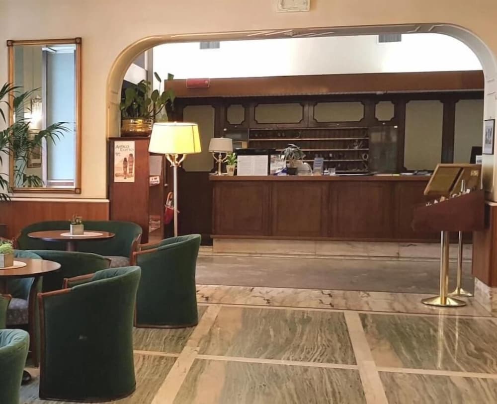 Hotel Milano 6/23