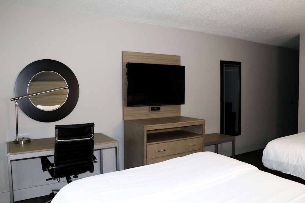 La Quinta Inn & Suites by Wyndham Joplin 25/56