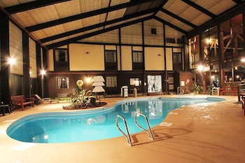 Fireside Inn Suites West Lebanon 2/53