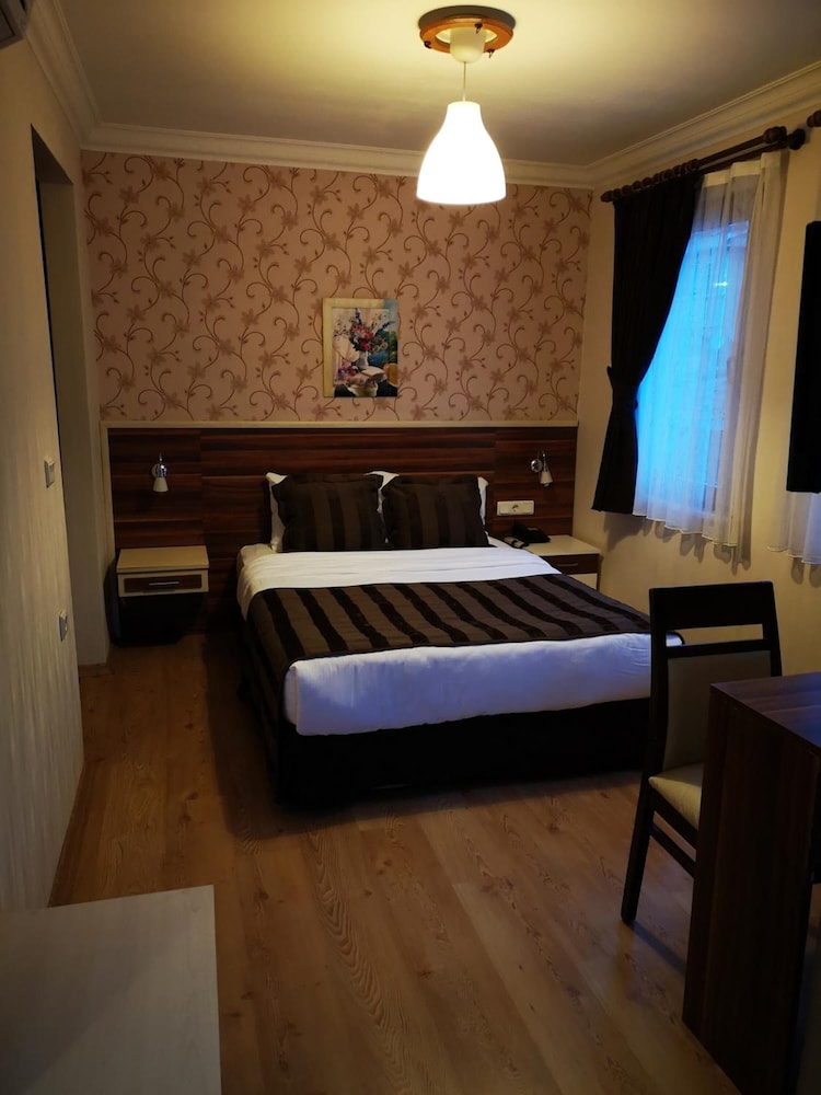 Angel's Garden Hotel 48/69