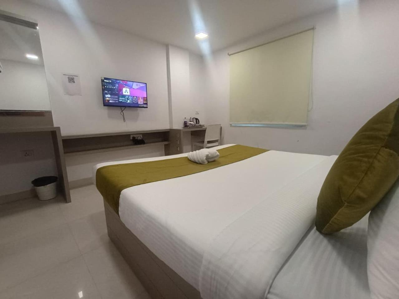 غرفة اقتصادية، Falcons Nest La Riviera 4/10