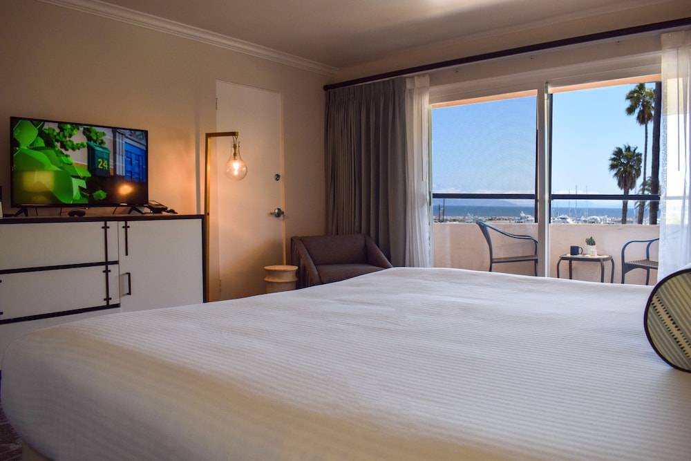 Beachside Inn 21/71