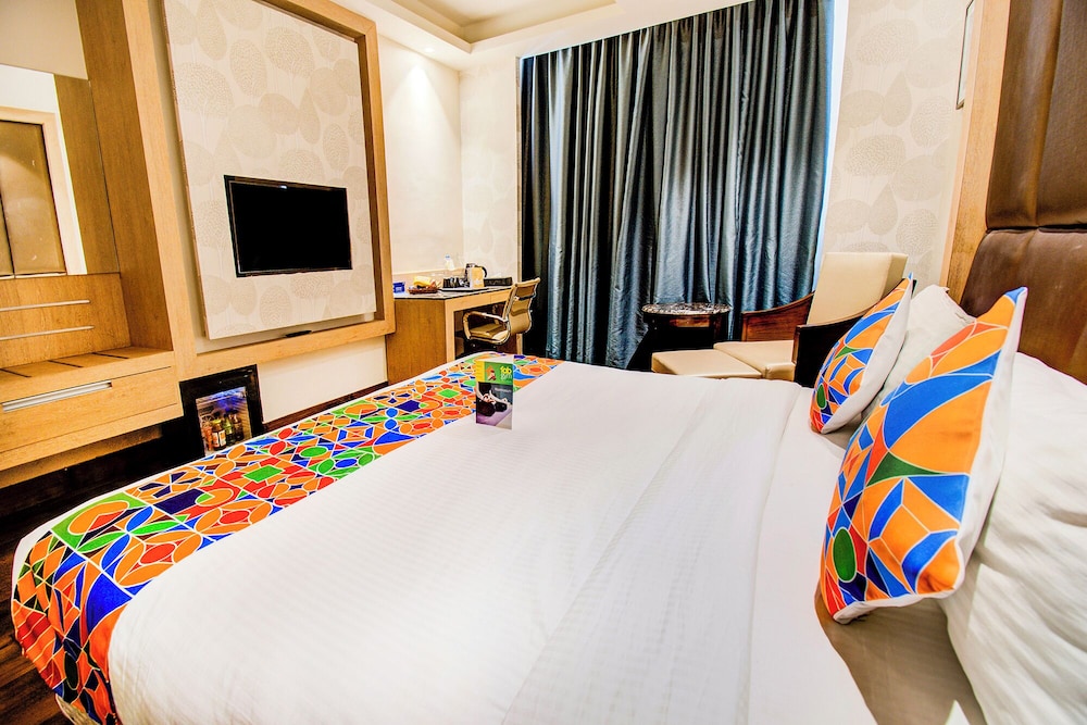 Fabhotel Hotel V Charbagh 13/26