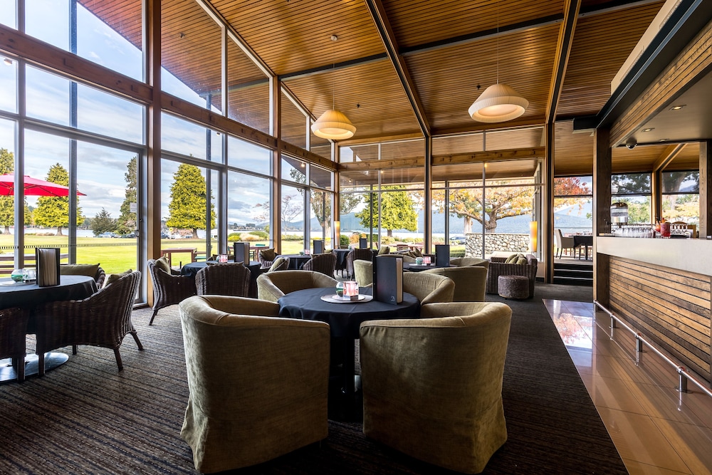 Distinction Te Anau Hotel and Villas 45/68