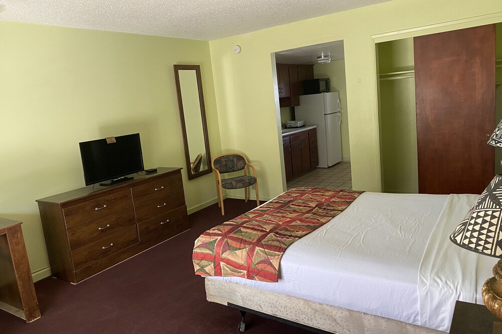 Hotel Yuma AZ Desert Grove 24/47