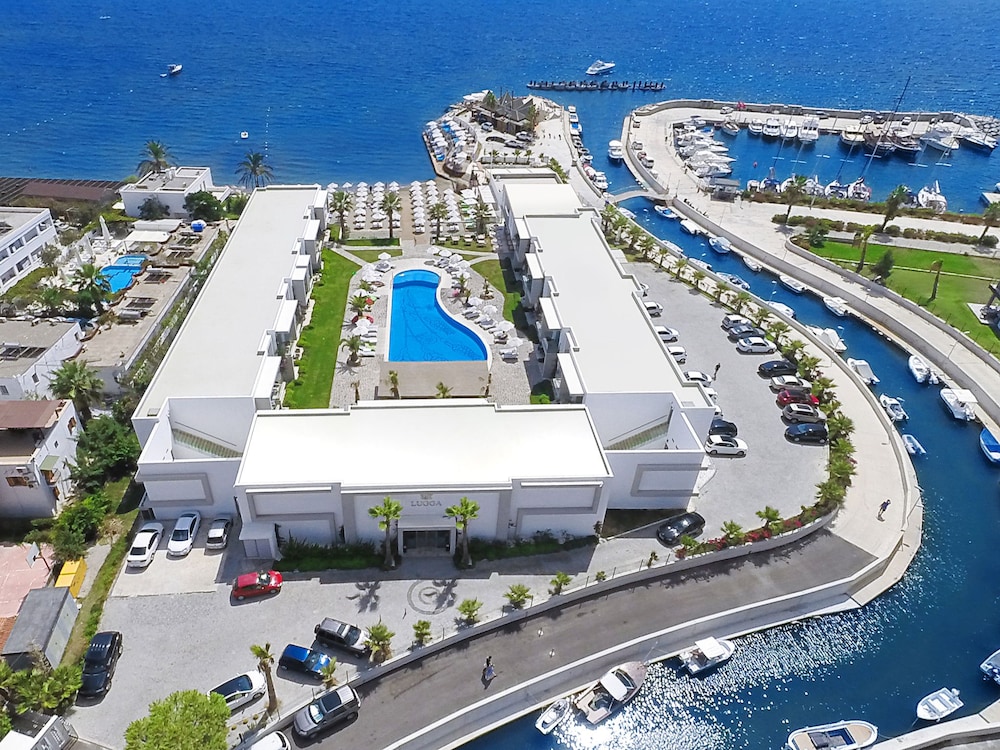 Lugga Boutique Hotel and Beach 25/43