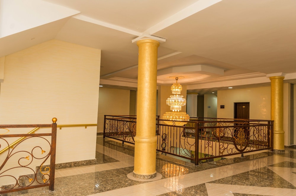 Sefcon Suites And Apartment 25/32