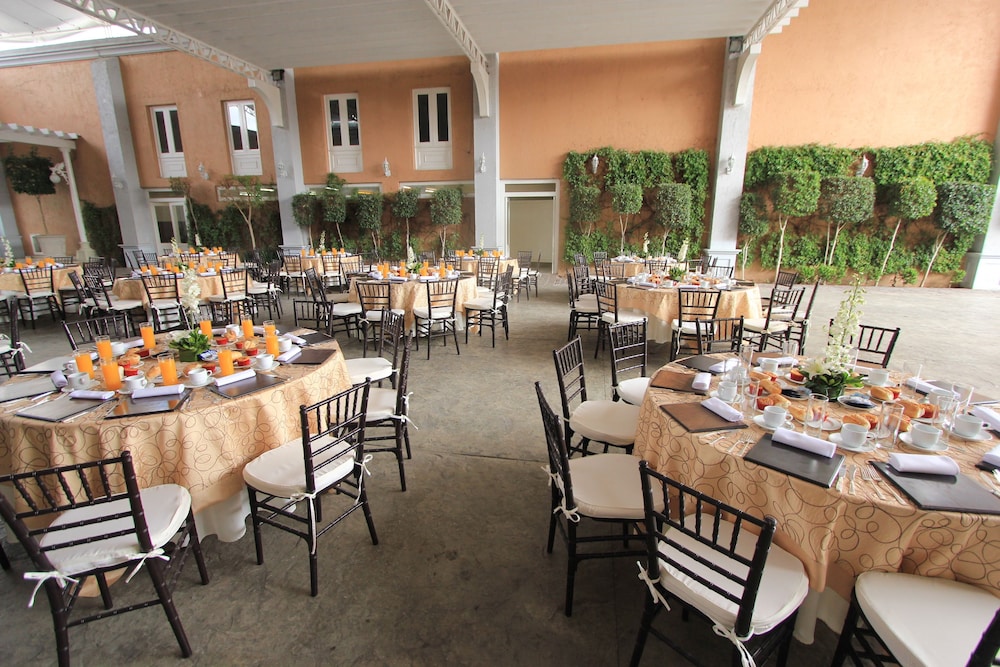Gran Hotel Alameda 52/65