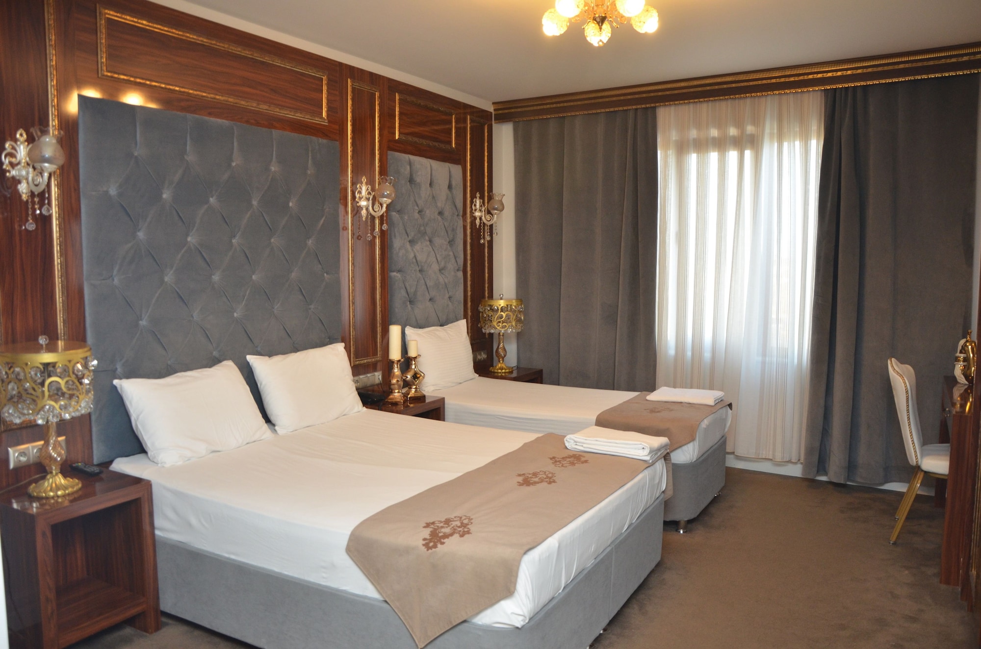 STANDARD TWIN ROOM