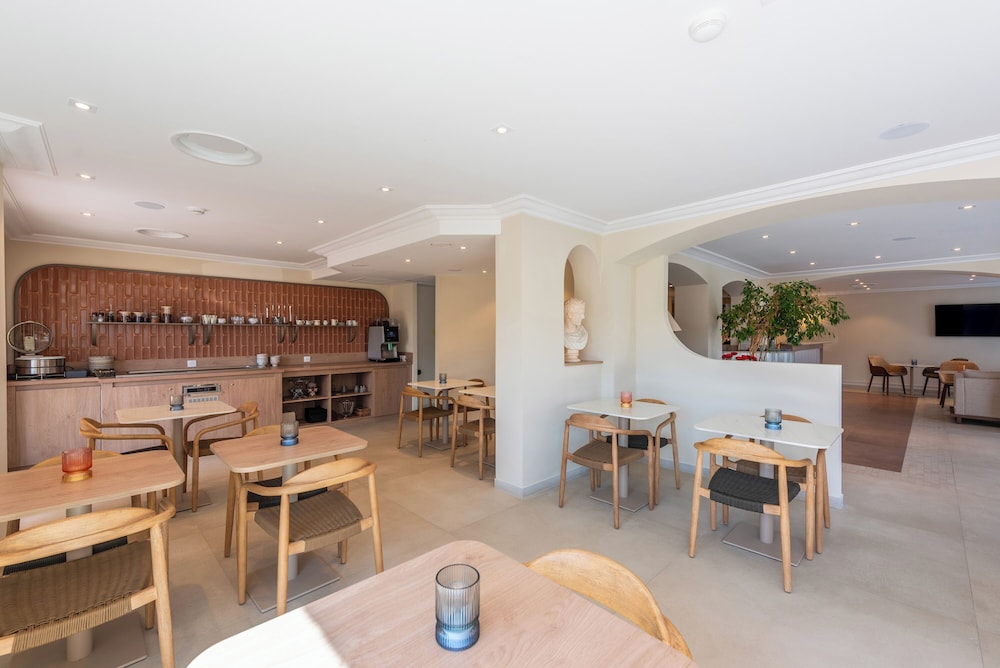 Hotel Le Petit Prince 34/49