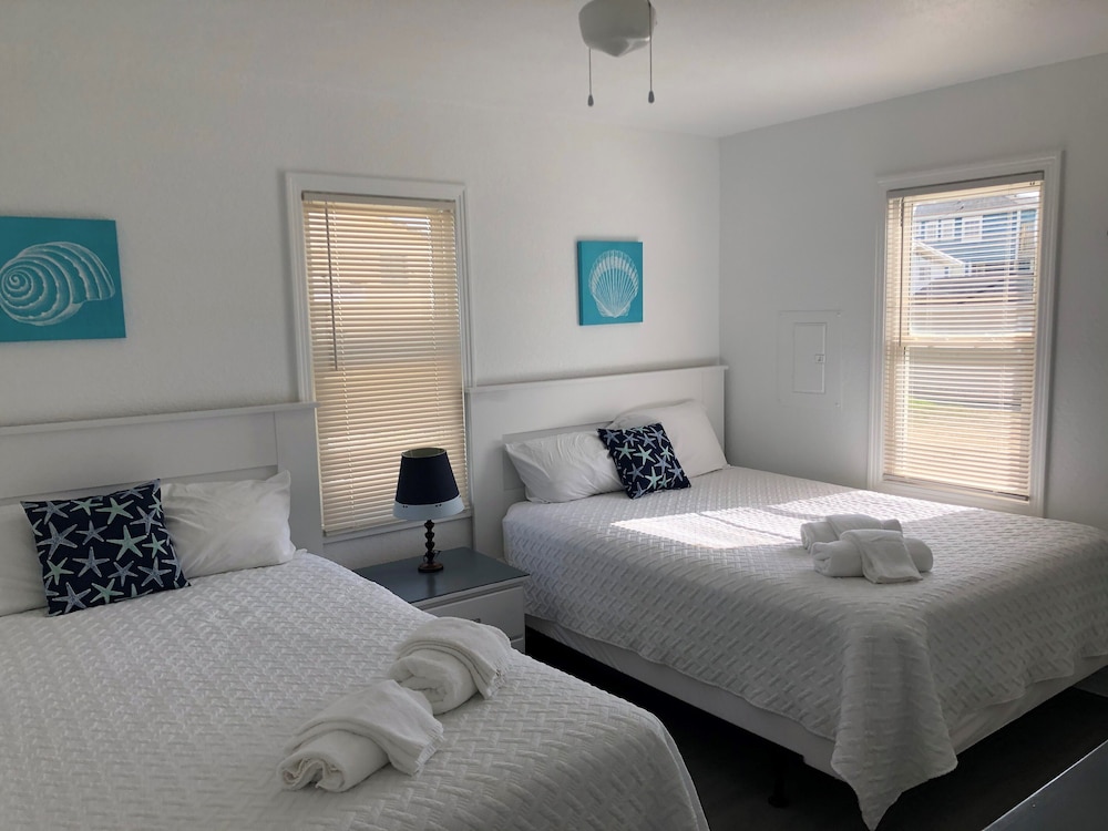 3 Bedrooms, Family, Cottage, 2 King Beds, 2 Queen Beds, Courtyard View, 2 Bathrooms