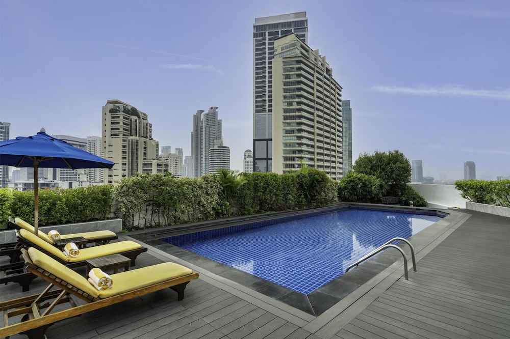 NH Bangkok Asoke 60/66