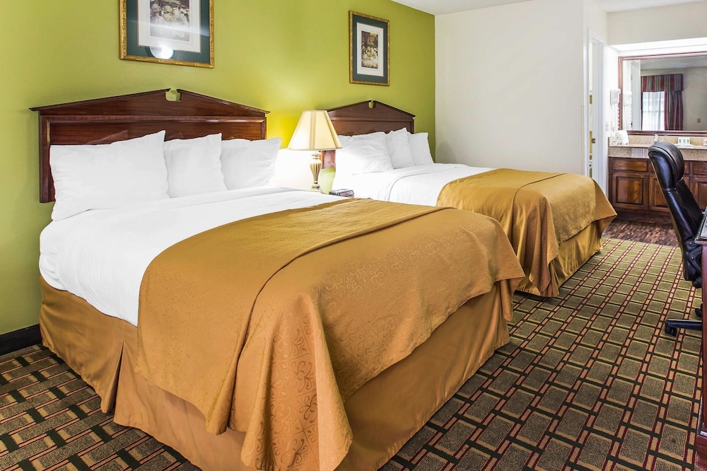 Quality Inn Eastman 13/43