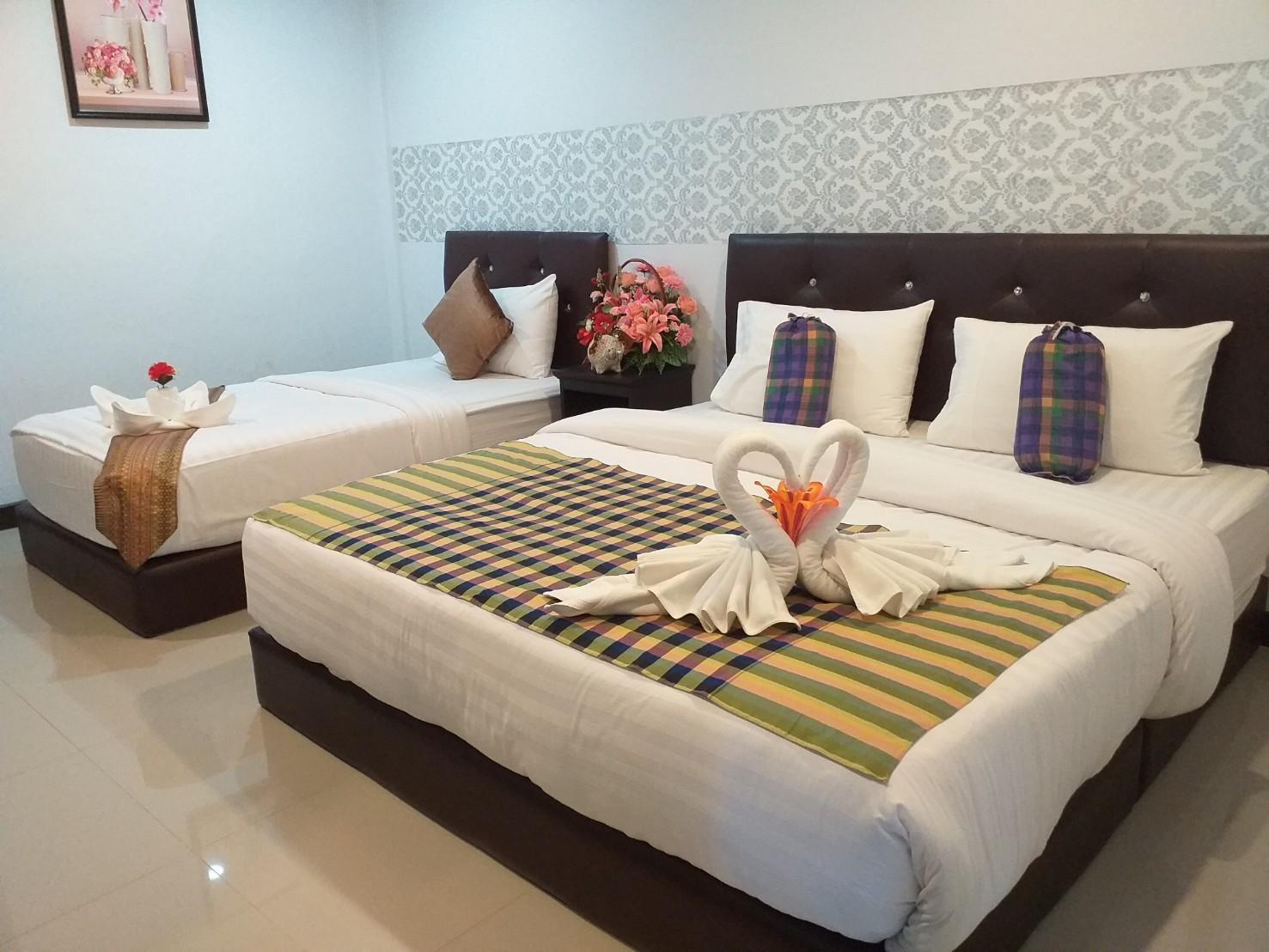 Baanthanthip Hotel 16/43