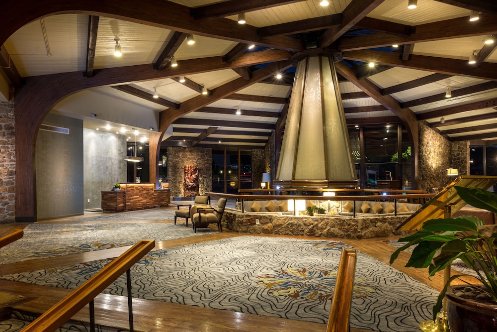 Lodge of Four Seasons Golf Resort Marina Spa 10/66