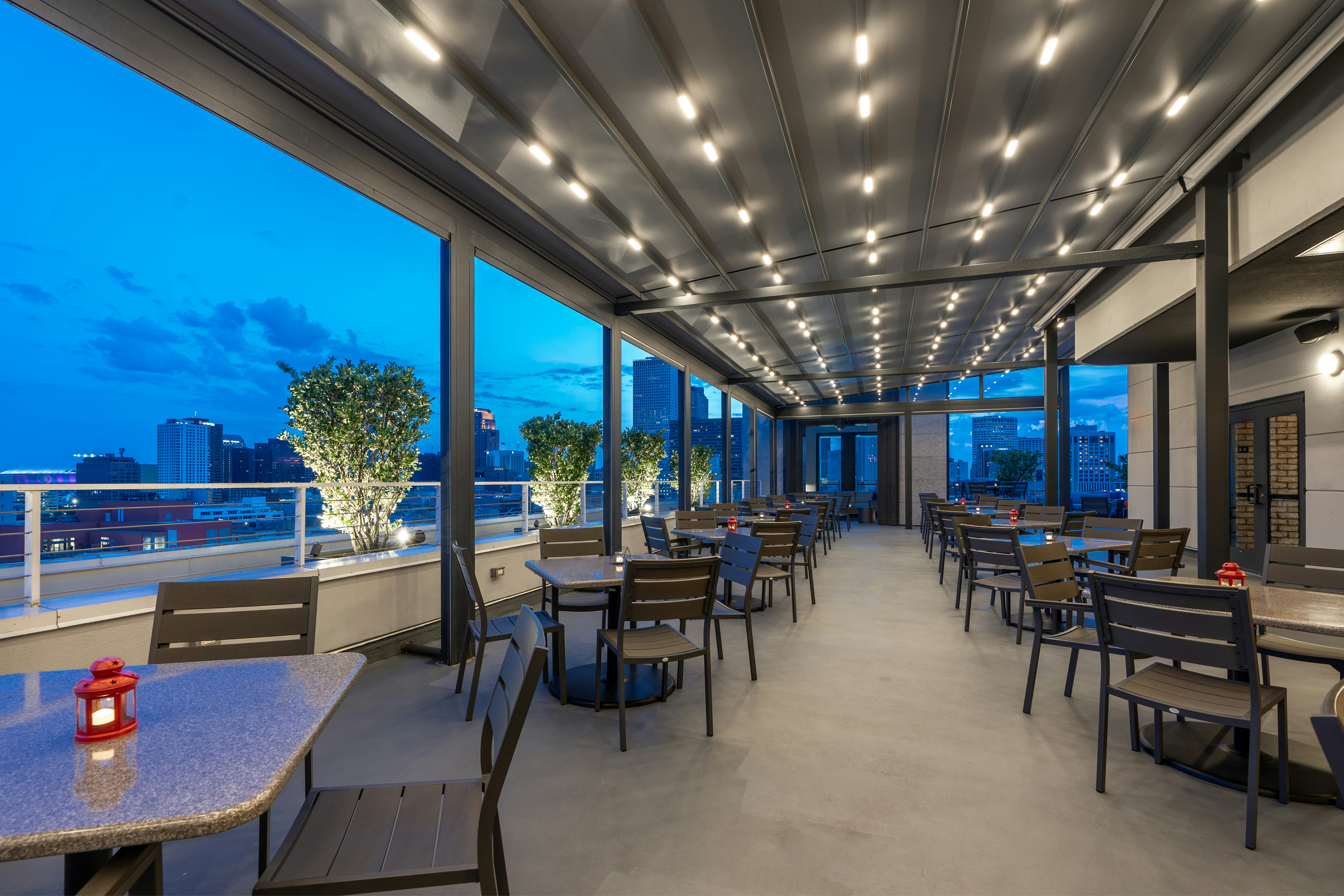 The Higgins Hotel New Orleans, Curio Collection by Hilton 56/77