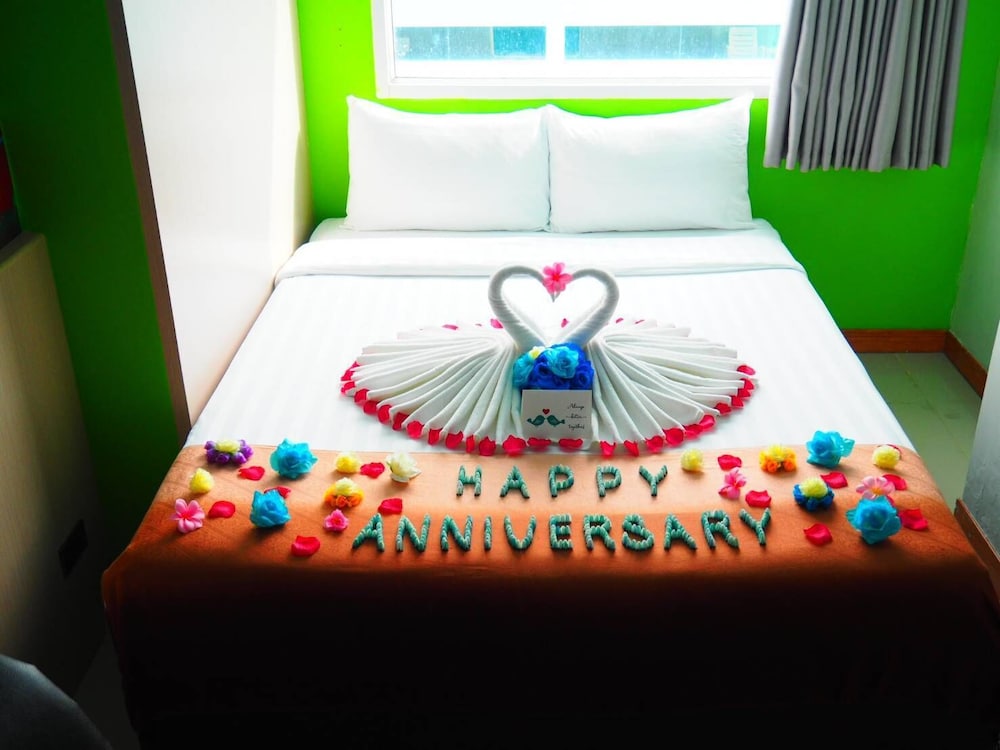 Blue Orchids Hotel 30/66