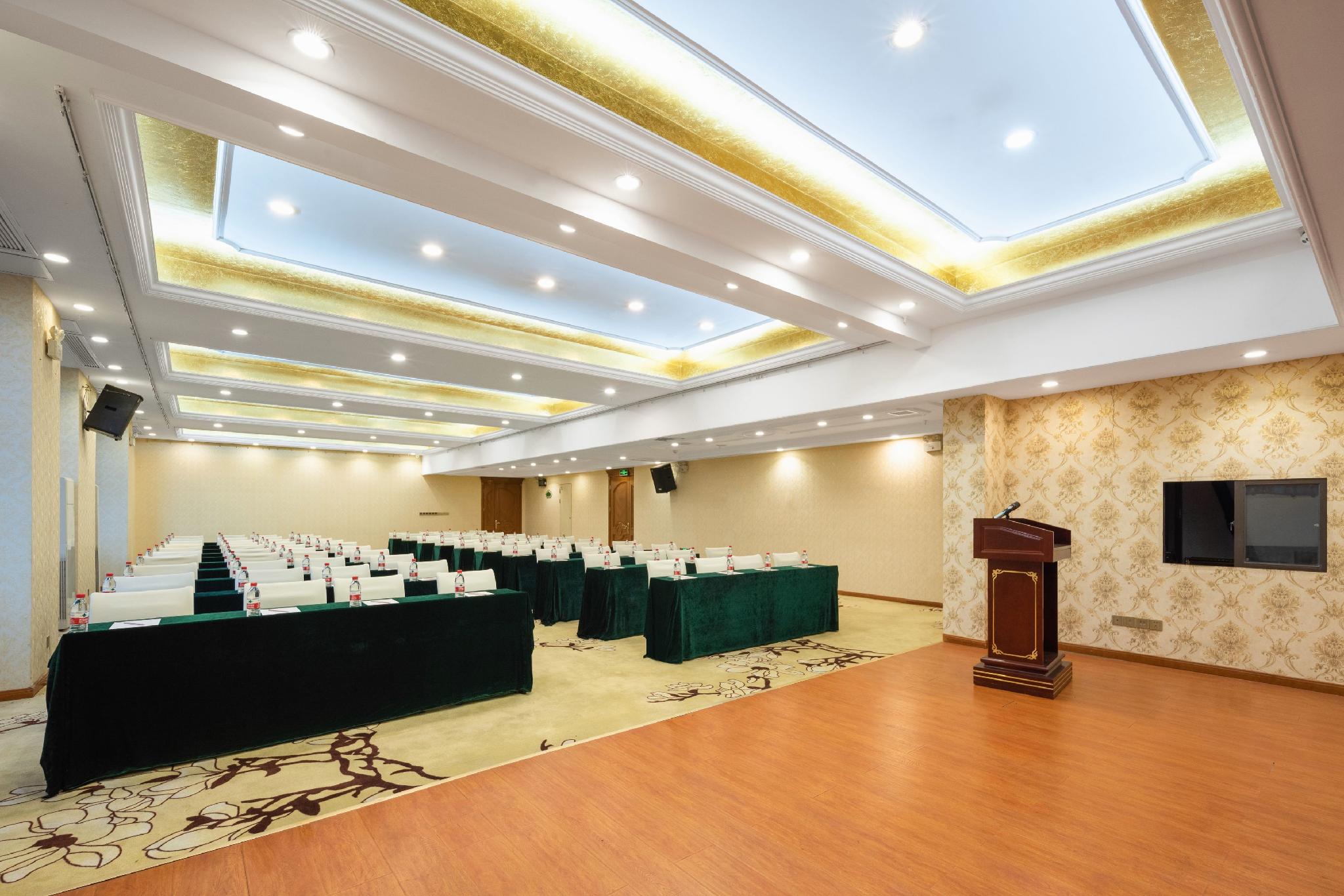 Vienna International Hotel (Wuhan Yangguang Yuhang) 12/28