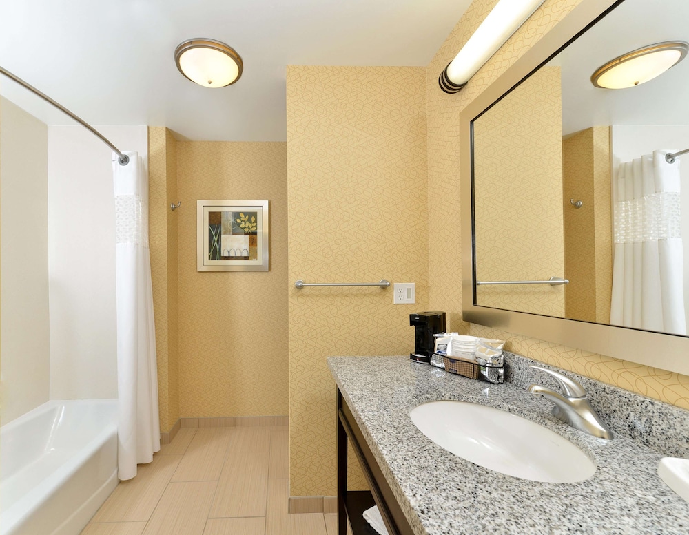 Hampton Inn Iowa City/University Area 15/58
