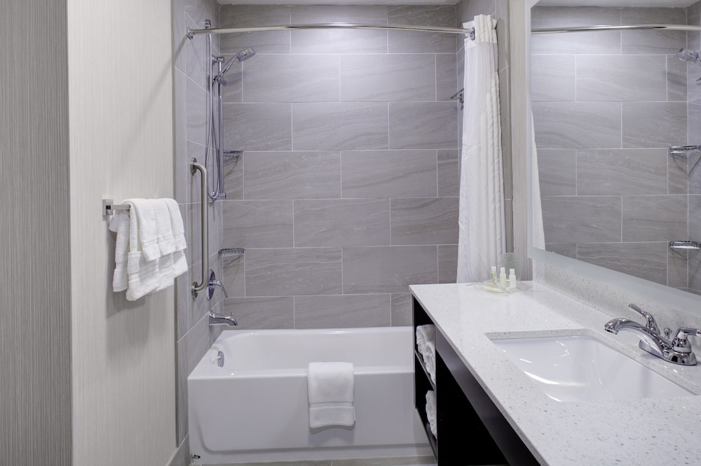 Holiday Inn Windsor - Wine Country 14/58