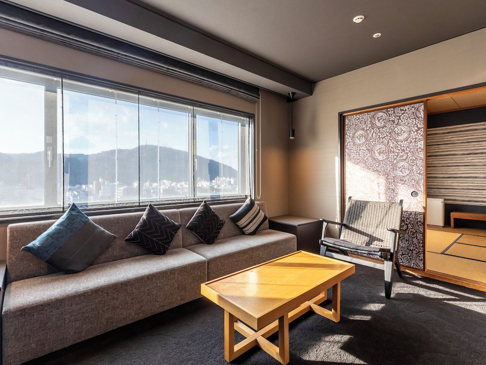 Century Plaza Hotel 43/58