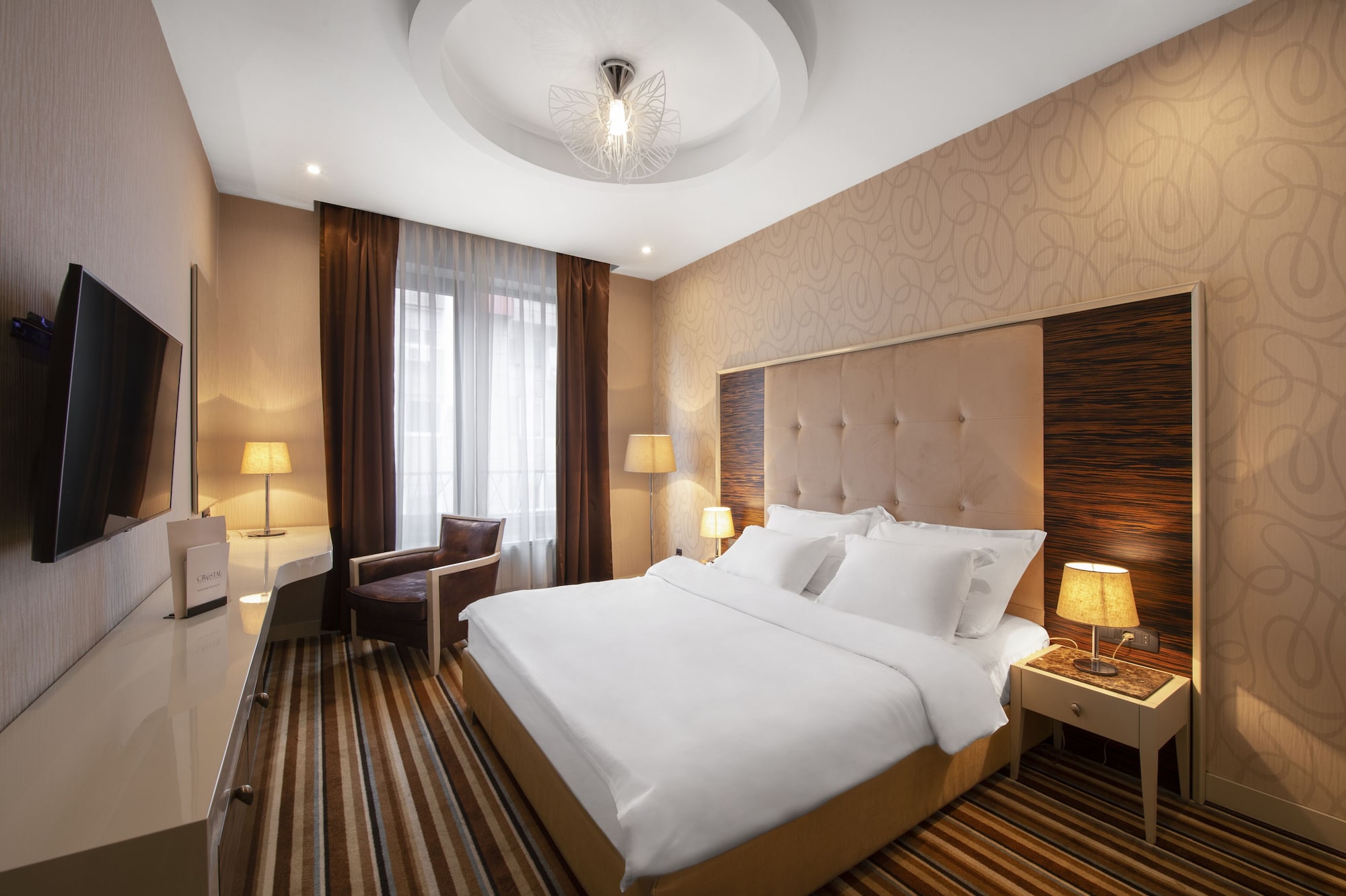 BUSINESS, SUITE, KING BED