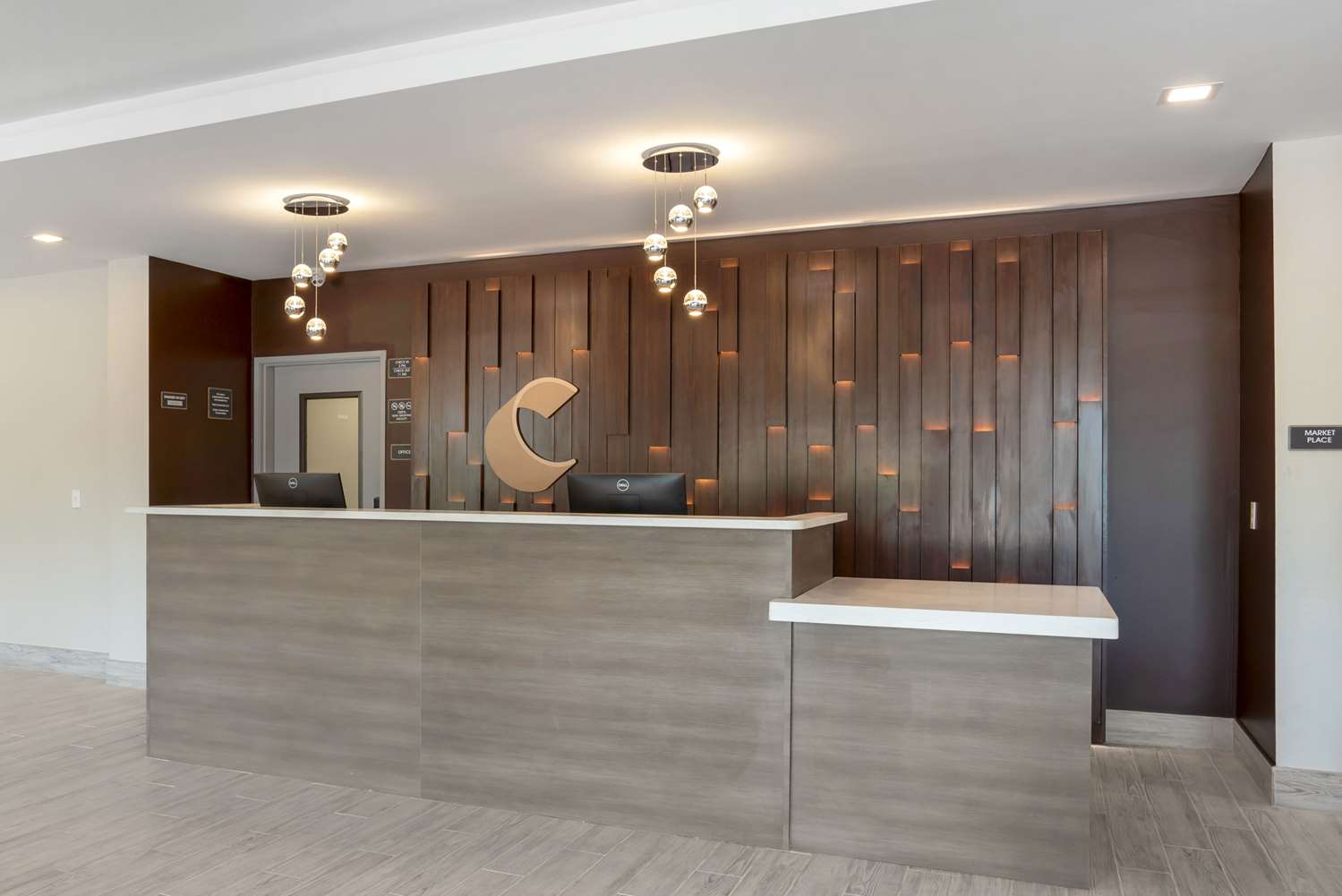 Comfort Inn and Suites Destin Near Henderson Beach 8/28