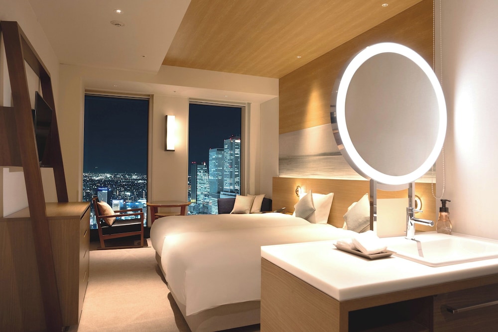 Superior, Twin Beds, Station View, Club Lounge Access, Nagoya Prince Hotel Sky Tower 3/6