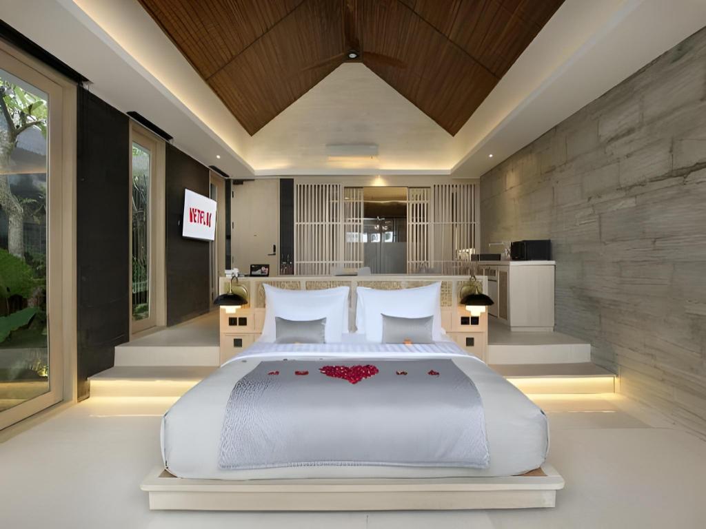 1 Bedroom, Smart, Royal, Villa, King Bed, Private Pool, Hot Tub