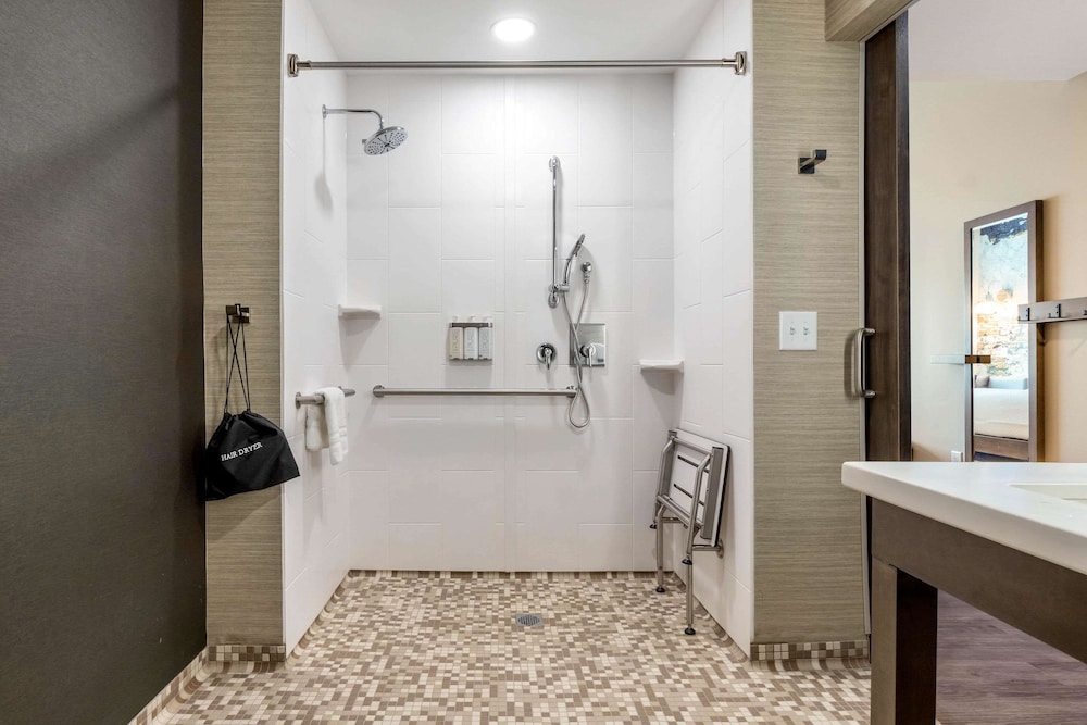 Cambria Hotel Fort Mill 19/50
