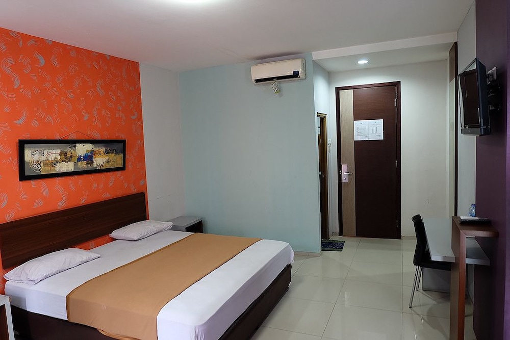 Super OYO Townhouse OAK Hotel Fiducia Serpong 13/44