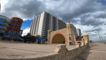 Ocean East Resort Club 40/48