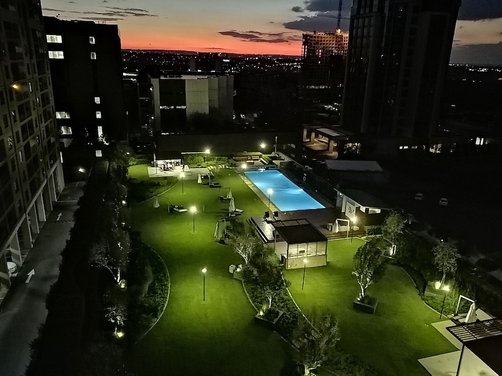 Westpoint Executive Suites - Apartments 60/70