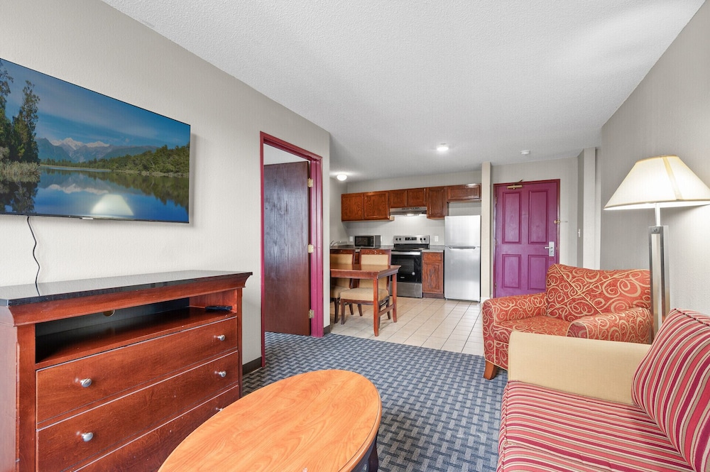 Norwood Inn And Suites Chaska 40/47