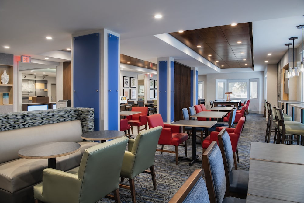 Holiday Inn Express Hotel Suites Saskatoon 44/51