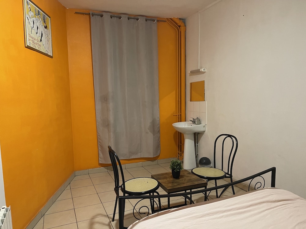 Hotel Du Globe 61/66