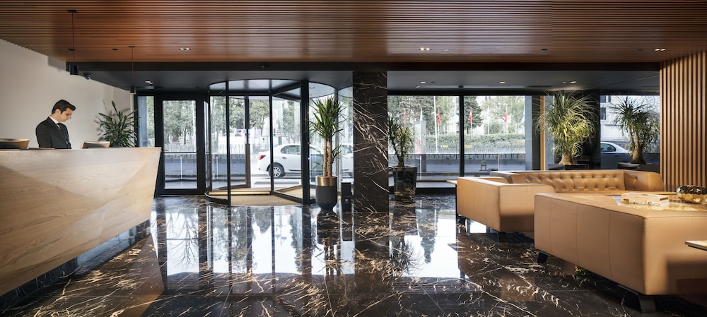 METROPOLITAN HOTELS BOSPHORUS 8/75